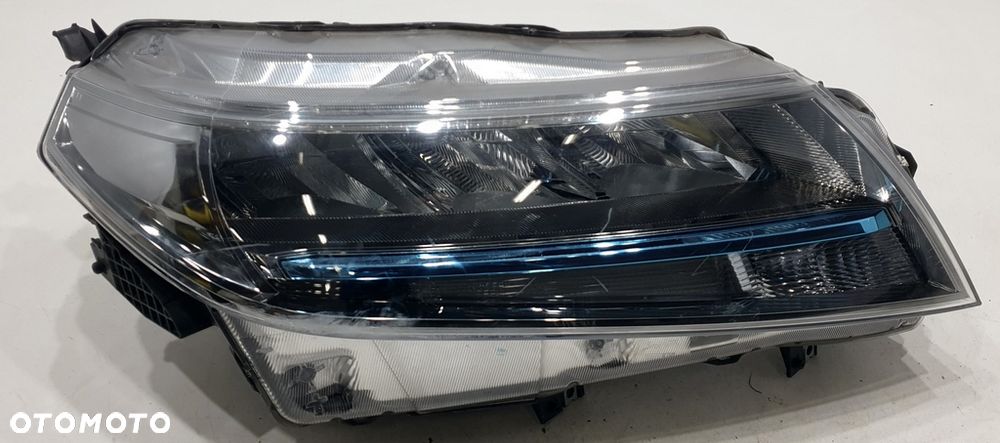 Suzuki Vitara Reflektor Prawy KOITO 100-7R016 - 1