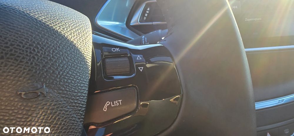 Peugeot 308 BlueHDi 150 Automatik Stop & Start Allure - 17