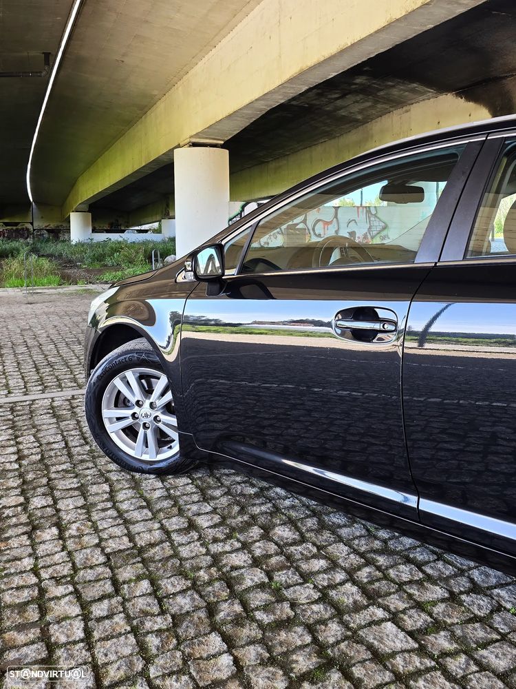 Toyota Avensis SW 2.0 D-4D - 18