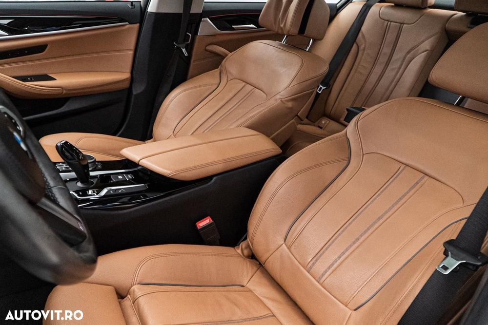 BMW Seria 5 530e iPerformance Aut. Sport Line - 17