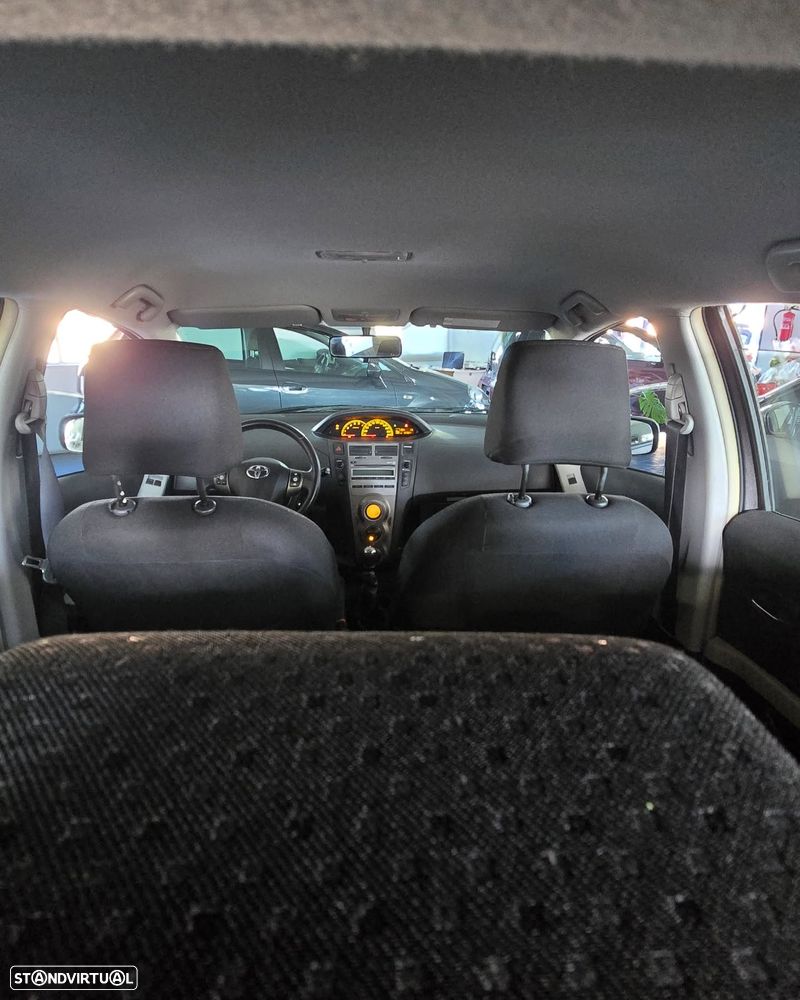 Toyota Yaris 1.4 D-4D AC - 16