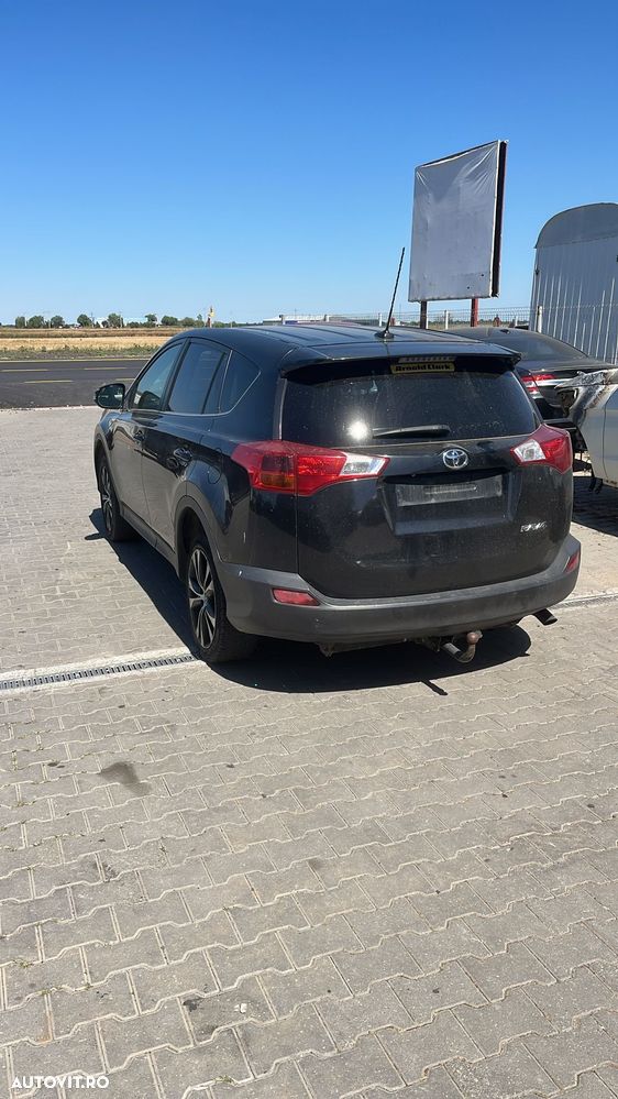 Dezmembram Toyota Rav 4 2.2 diesel 4x2 din 2014 - 3