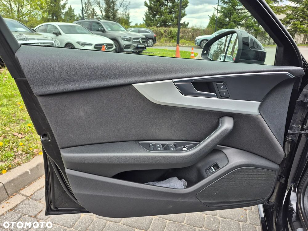 Audi A4 Avant 2.0 TDI - 11