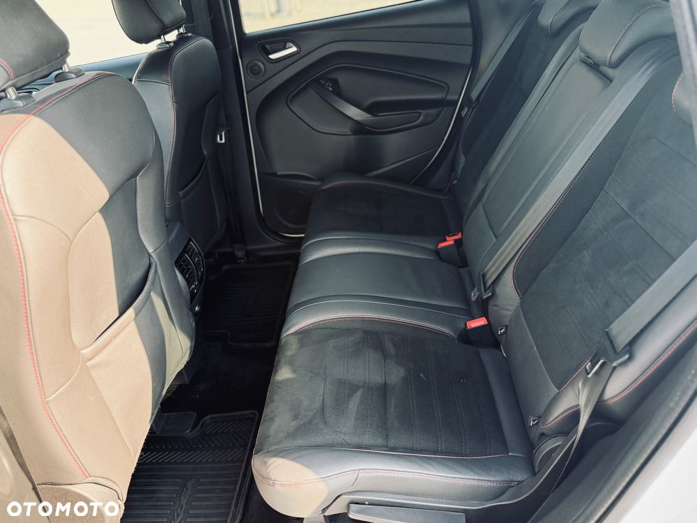 Ford Kuga 2.0 TDCi 4x4 ST-Line - 22