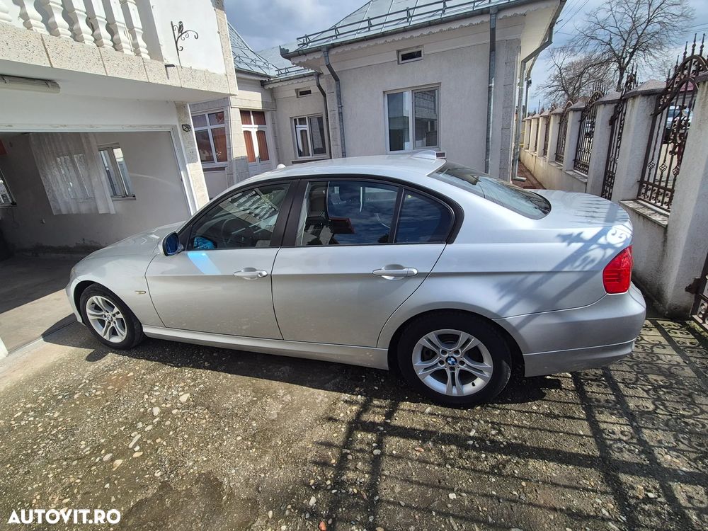 BMW Seria 3 318d - 21