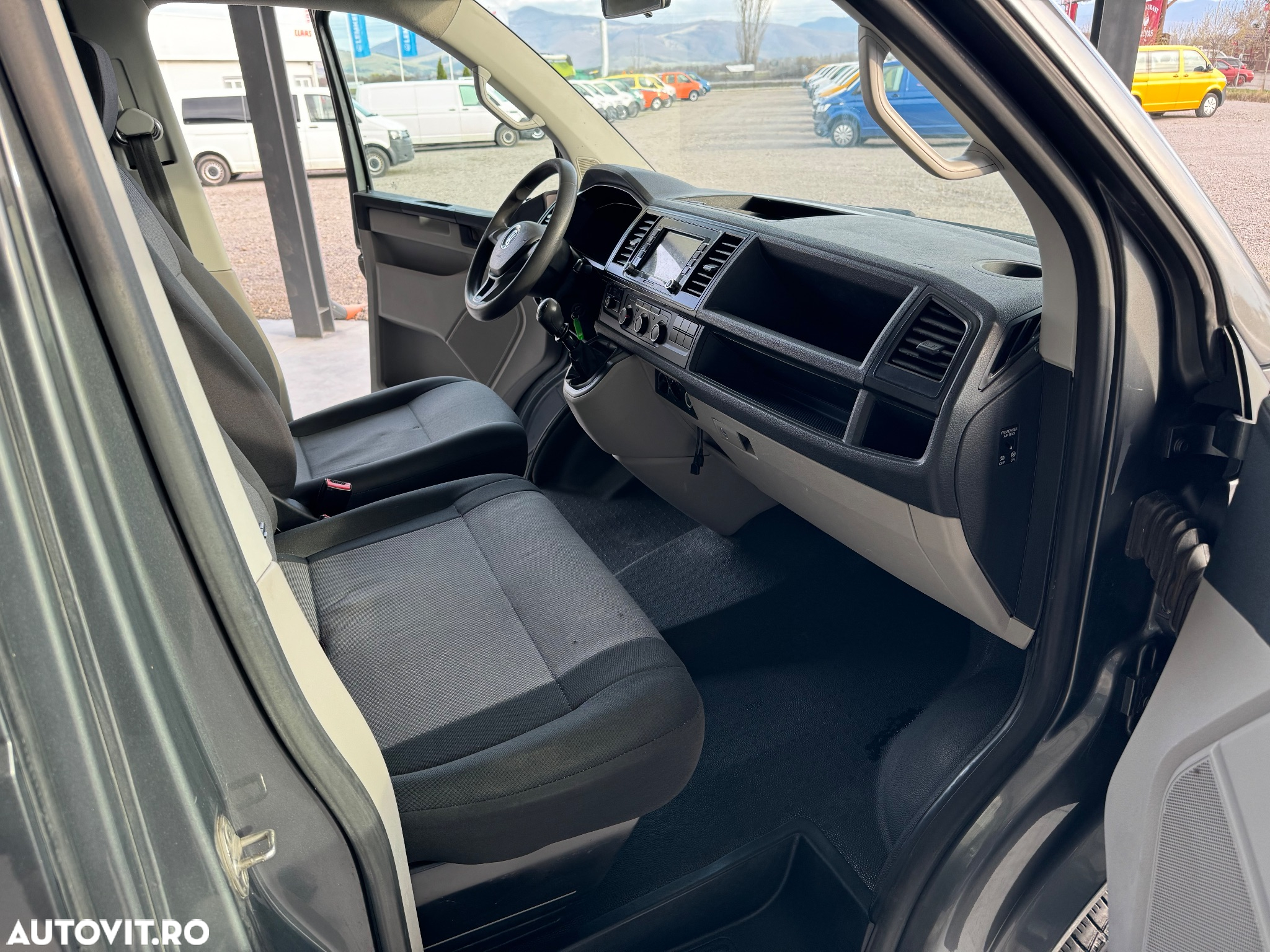 Volkswagen Transporter T6 Lang - 14