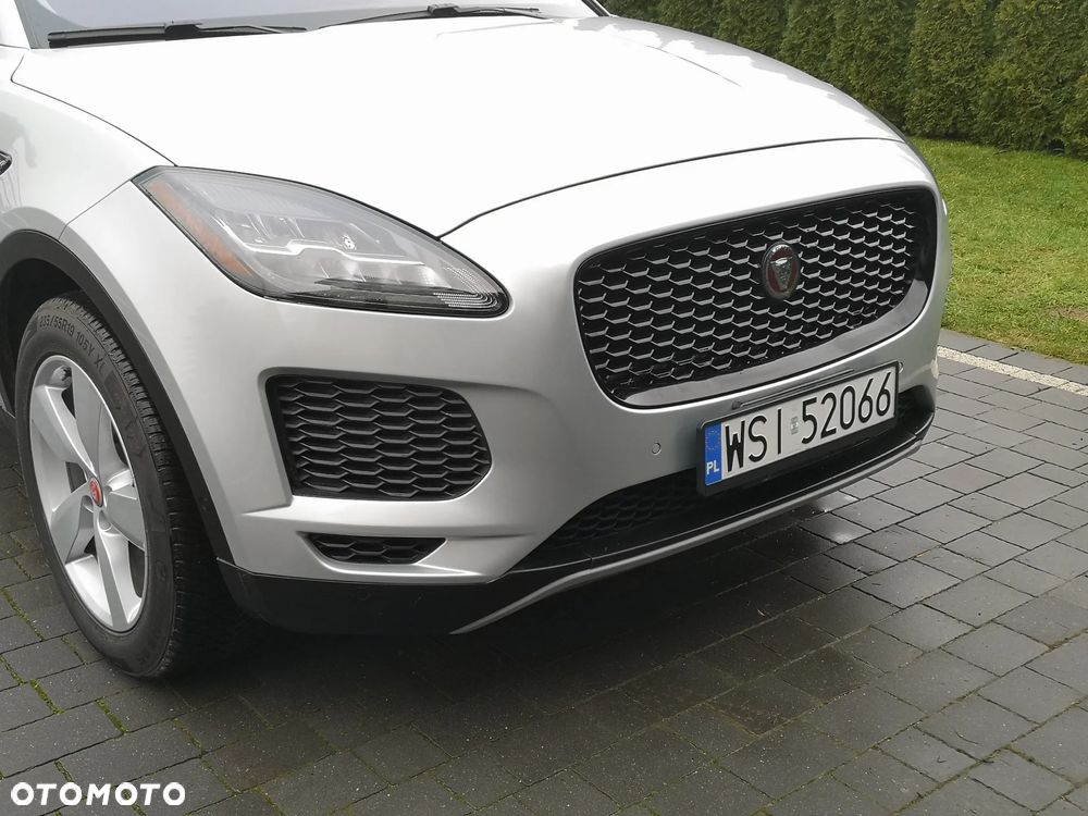 Jaguar E-Pace P250 AWD R-Dynamic SE - 29
