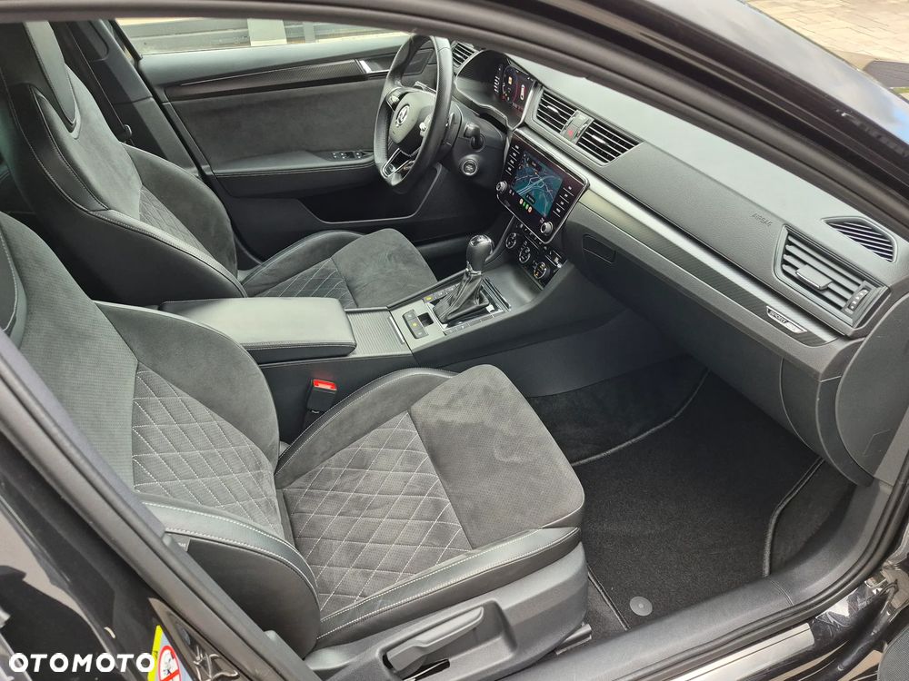 Skoda Superb 2.0 TSI Sportline DSG - 9