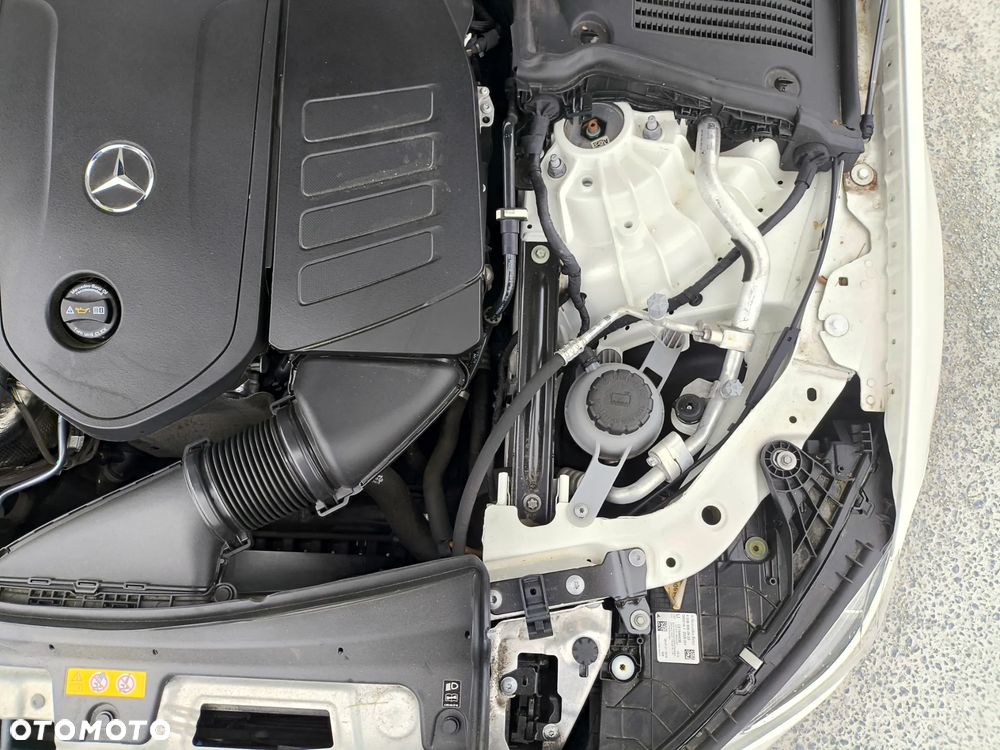 Mercedes-Benz Klasa C 200 4Matic 9G-TRONIC AMG Line - 18