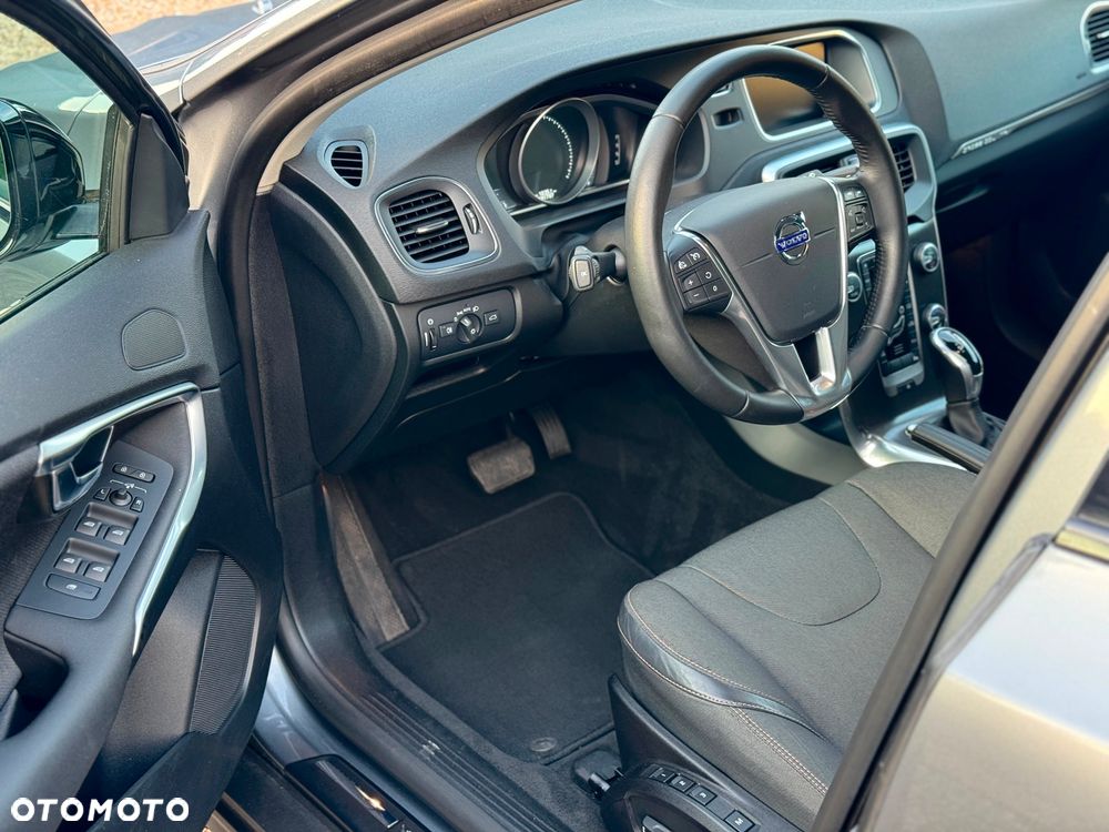 Volvo V40 Cross Country D2 Geartronic Summum - 17