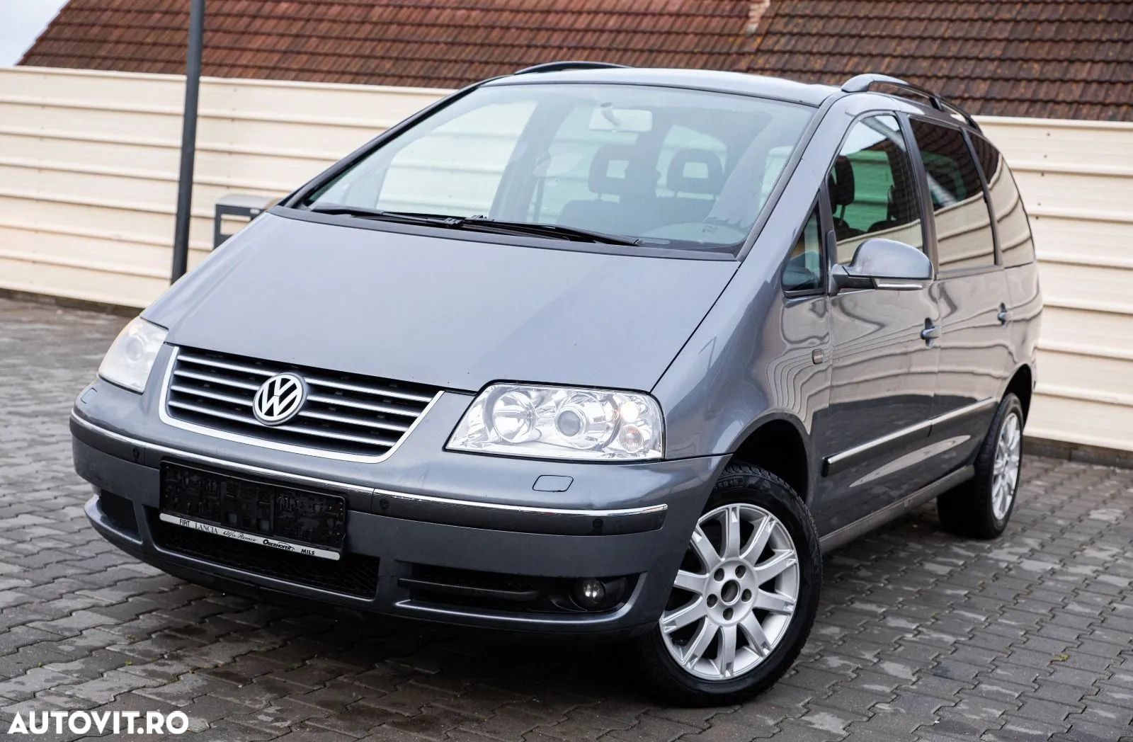 Volkswagen Sharan - 1