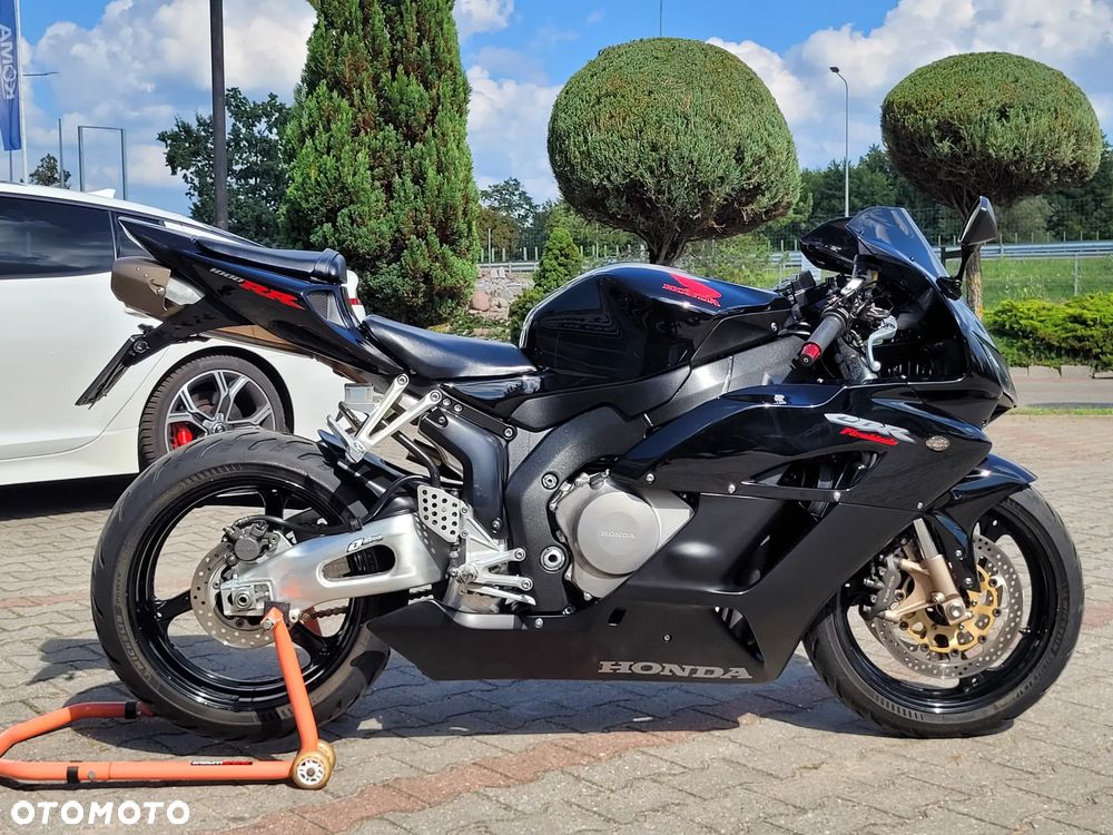Honda CBR - 19