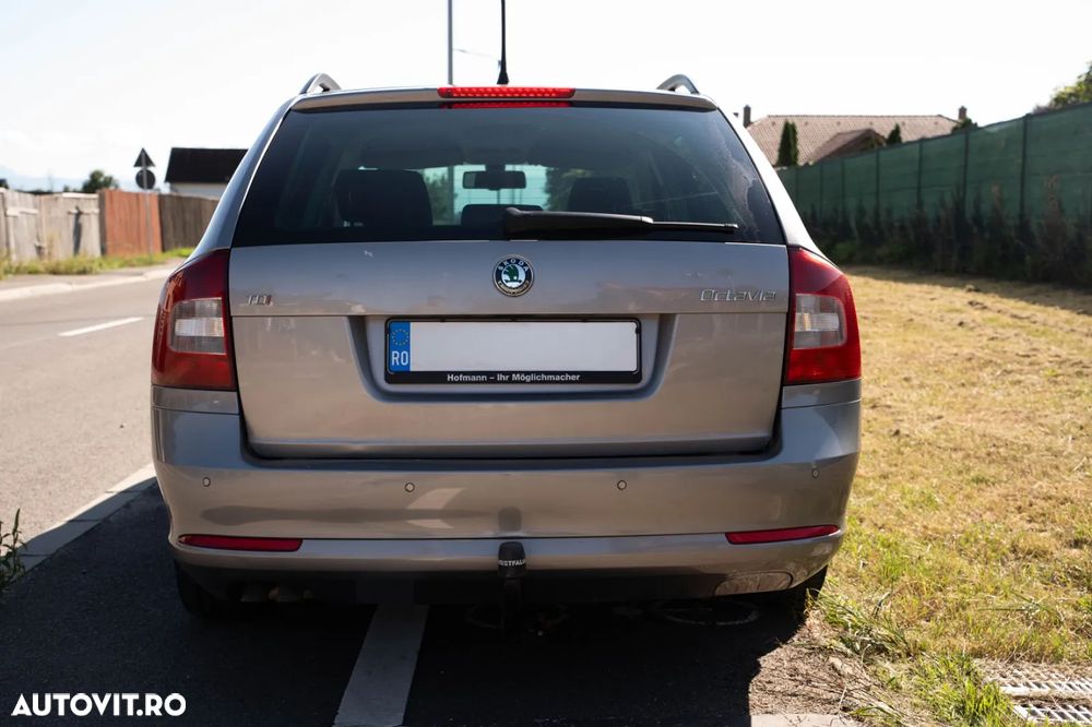 Skoda Octavia Combi 2.0 TDI Ambiente - 8