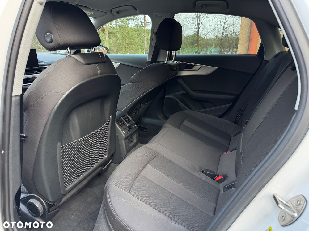 Audi A4 Limousine 35 TFSI mHEV S tronic - 10