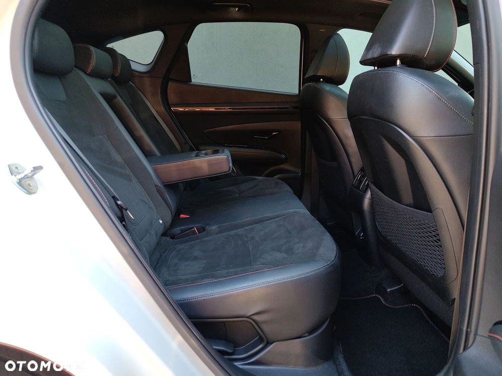 Hyundai Tucson 1.6 T-GDi HEV N Line 4WD - 26