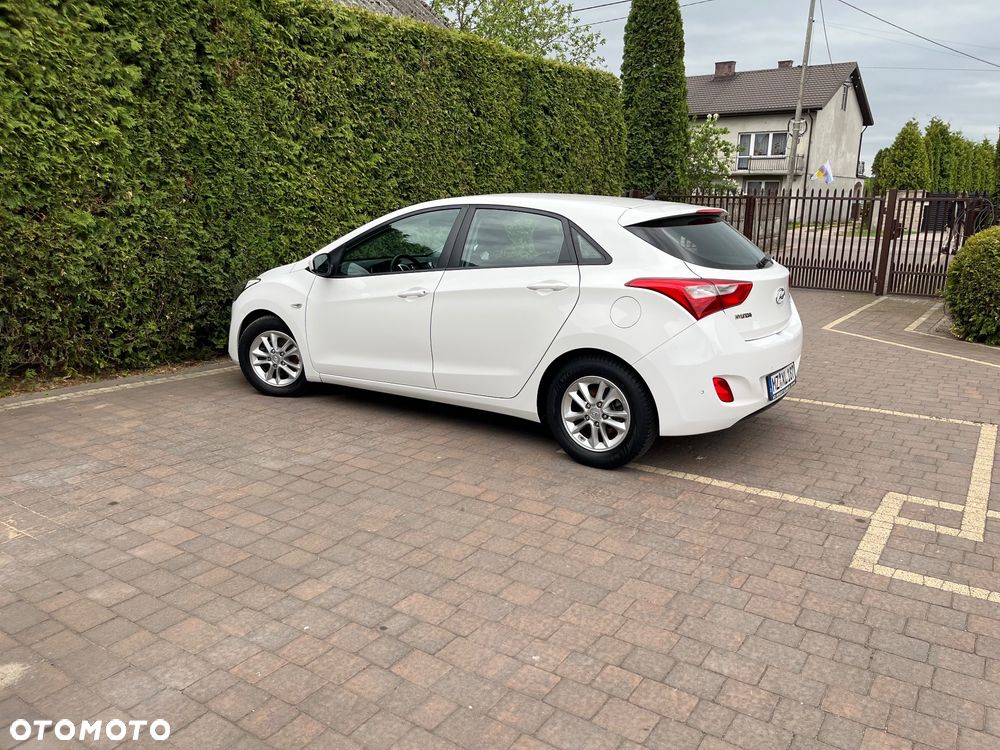 Hyundai i30 1.4 Trend - 6