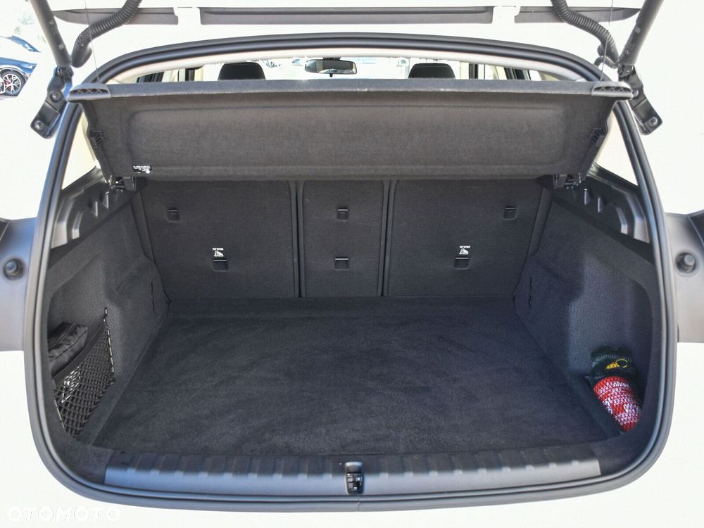 BMW X1 sDrive18i - 18