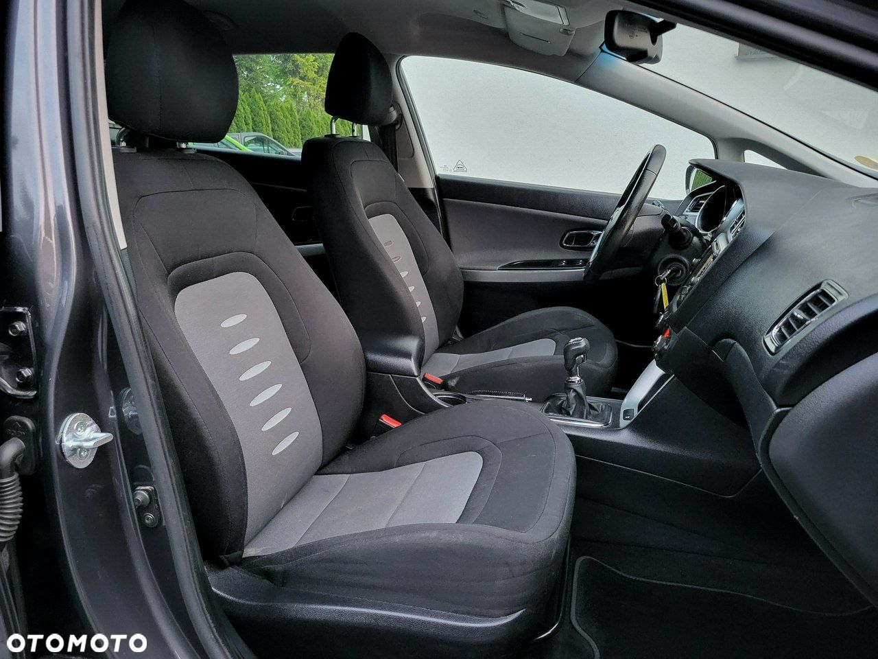 Kia Ceed - 13