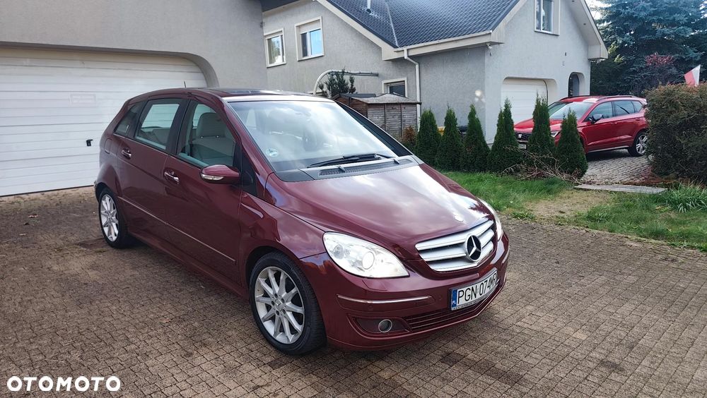 Mercedes-Benz Klasa B 200 - 35
