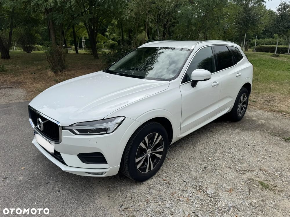 Volvo XC 60 D4 Momentum Pro - 1