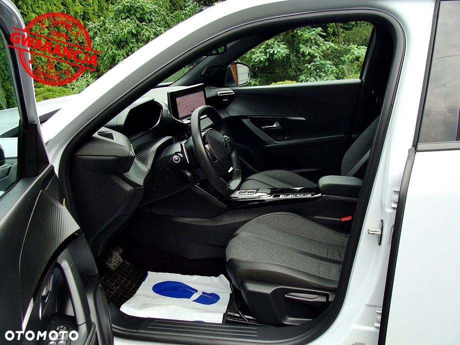 Peugeot 2008 PureTech 130 Allure S&S EAT8 - 18