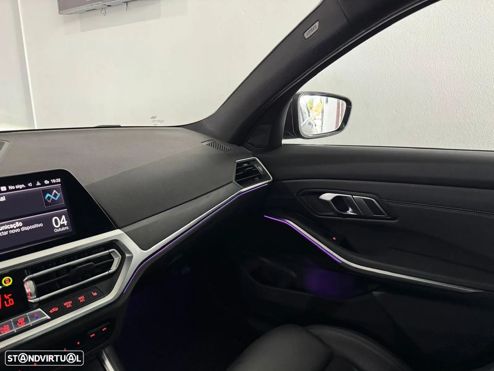 BMW 330 e Touring Pack M Auto - 18