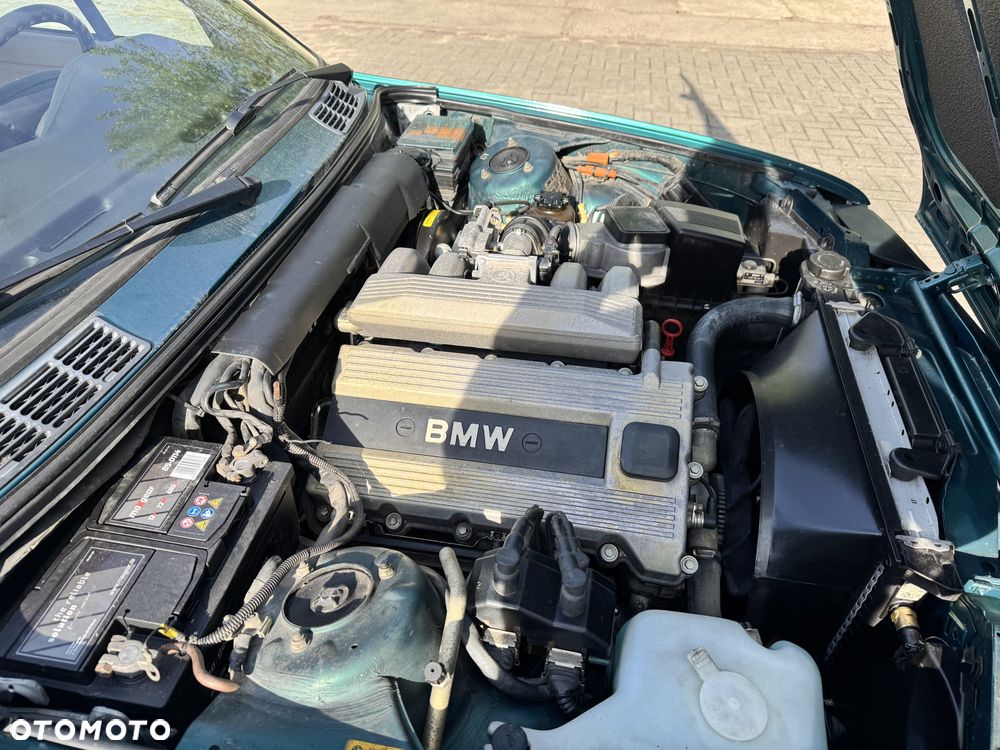 BMW Seria 3 318is - 11