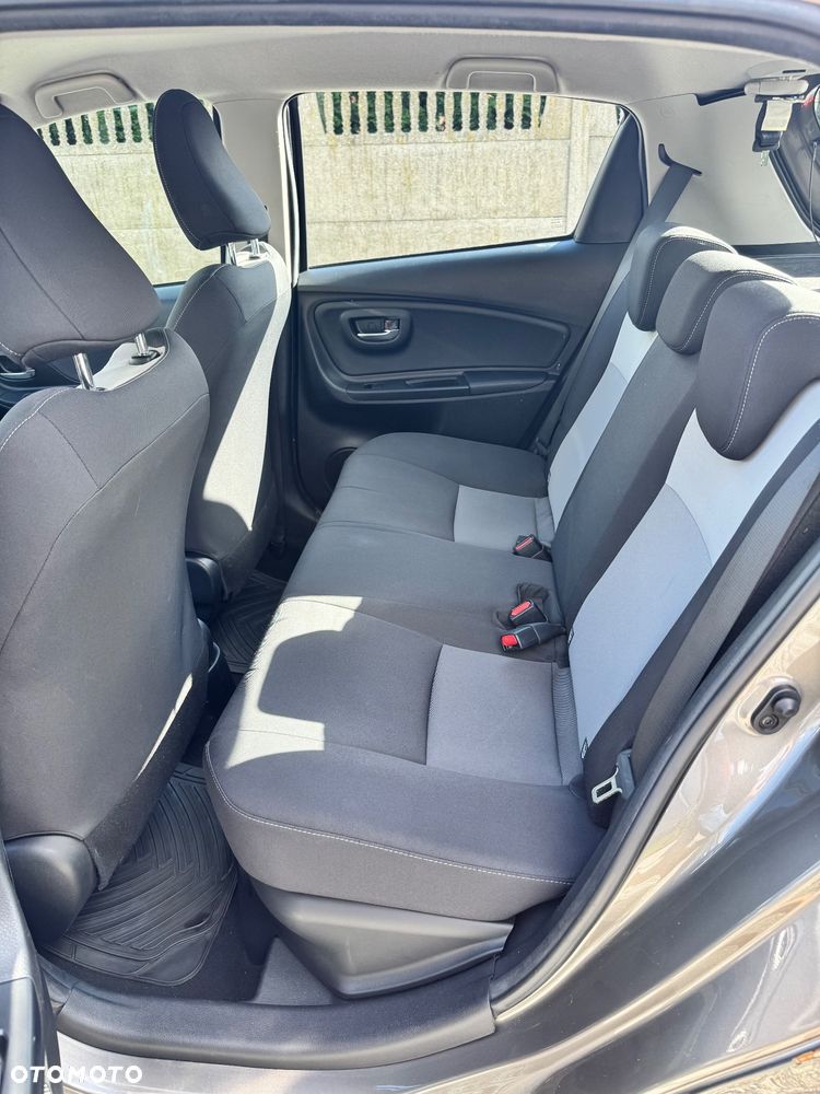 Toyota Yaris Hybrid 100 Business Edition - 14