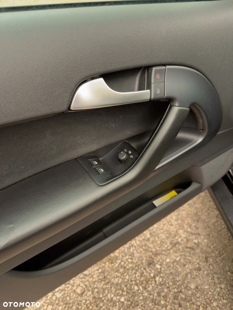 Audi A3 3-drzwiowe 2.0 TDI Ambition - 3