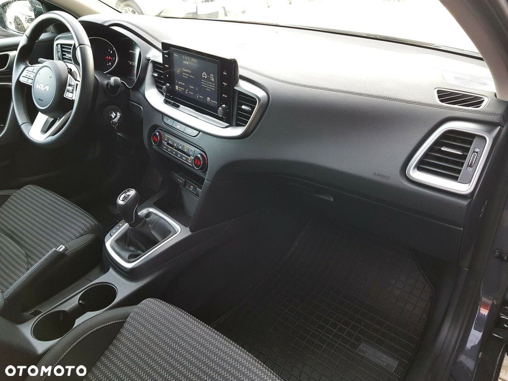 Kia Ceed 1.5 T-GDI M - 21