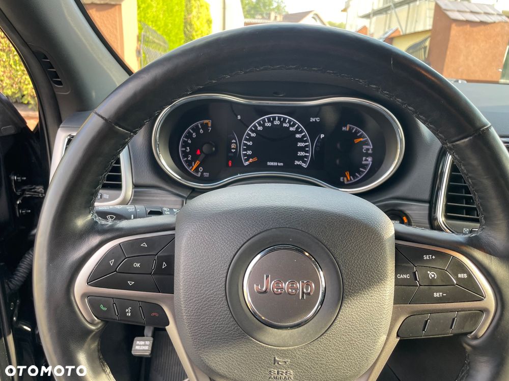 Jeep Grand Cherokee - 14