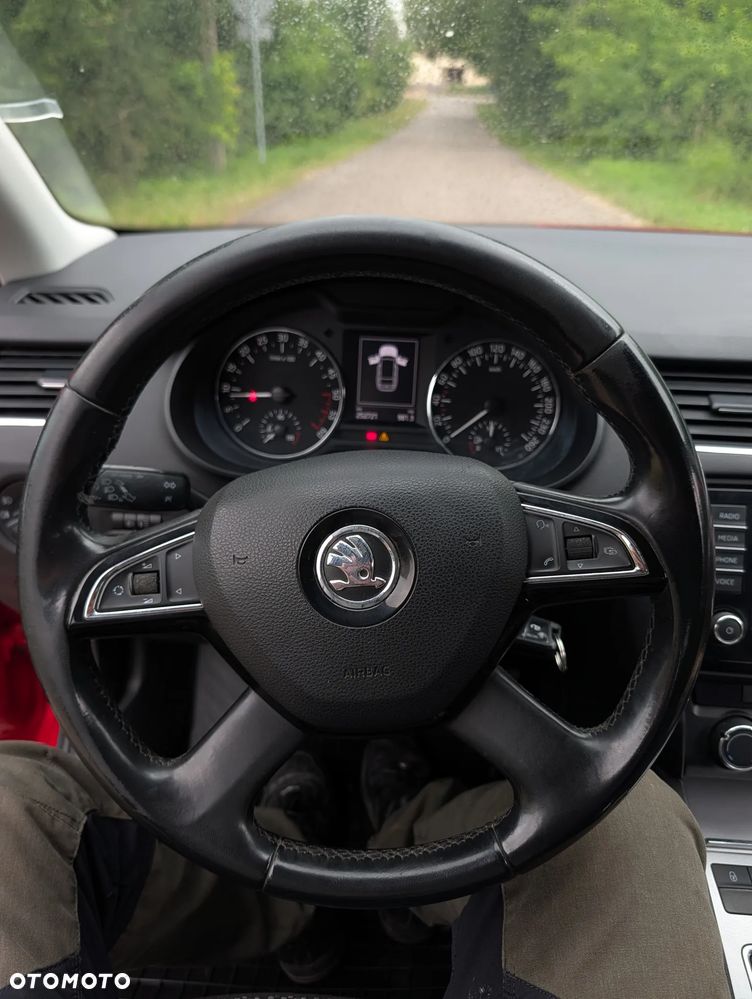 Skoda Octavia 1.6 TDI Active - 8