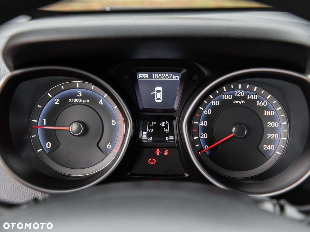 Hyundai i30 blue 1.6 CRDi Trend - 18