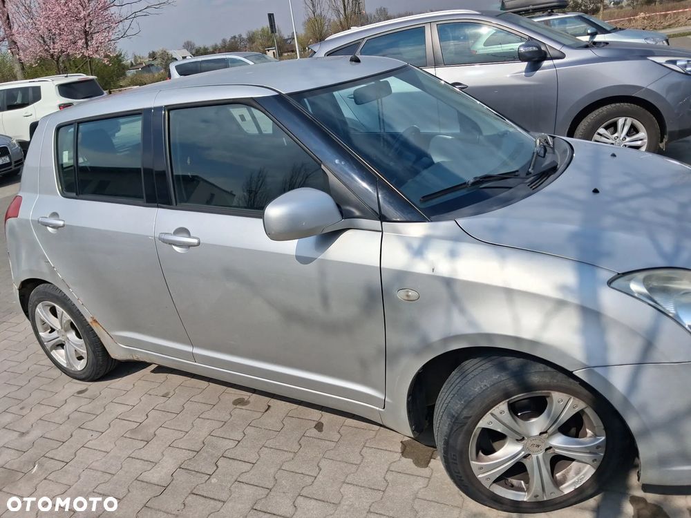 Suzuki Swift 1.3 GC (klm) - 4