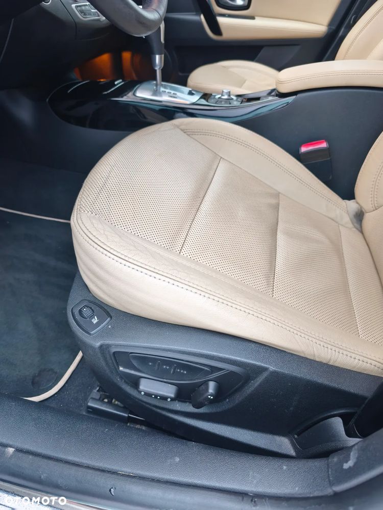 Renault Laguna 2.0 dCi Initiale - 12