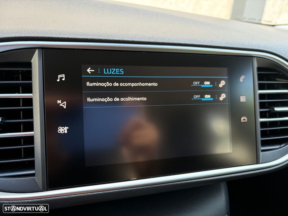 Peugeot 308 SW 1.2 PureTech Style - 26