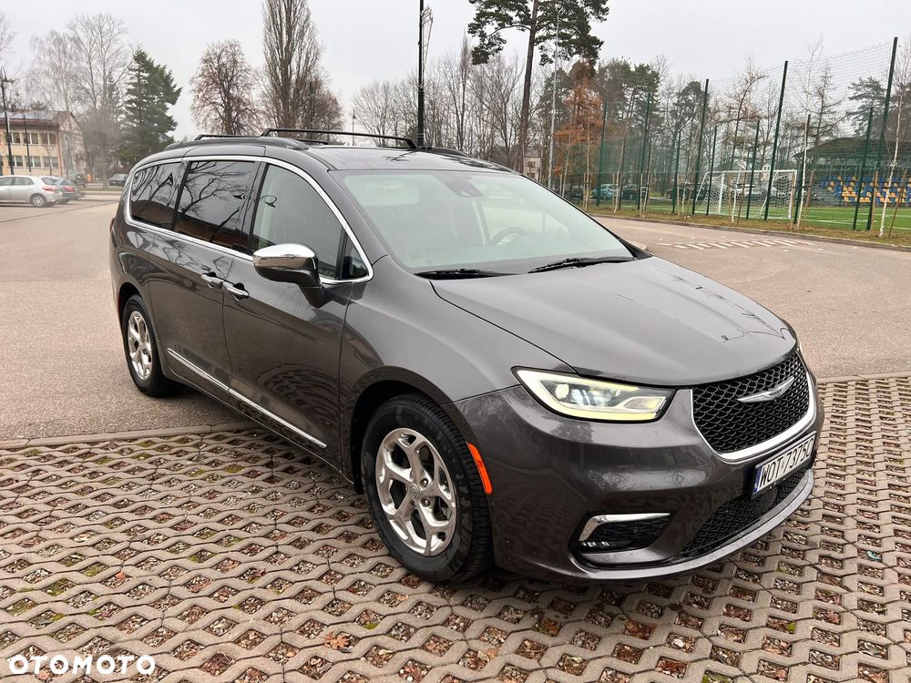 Chrysler Pacifica - 1