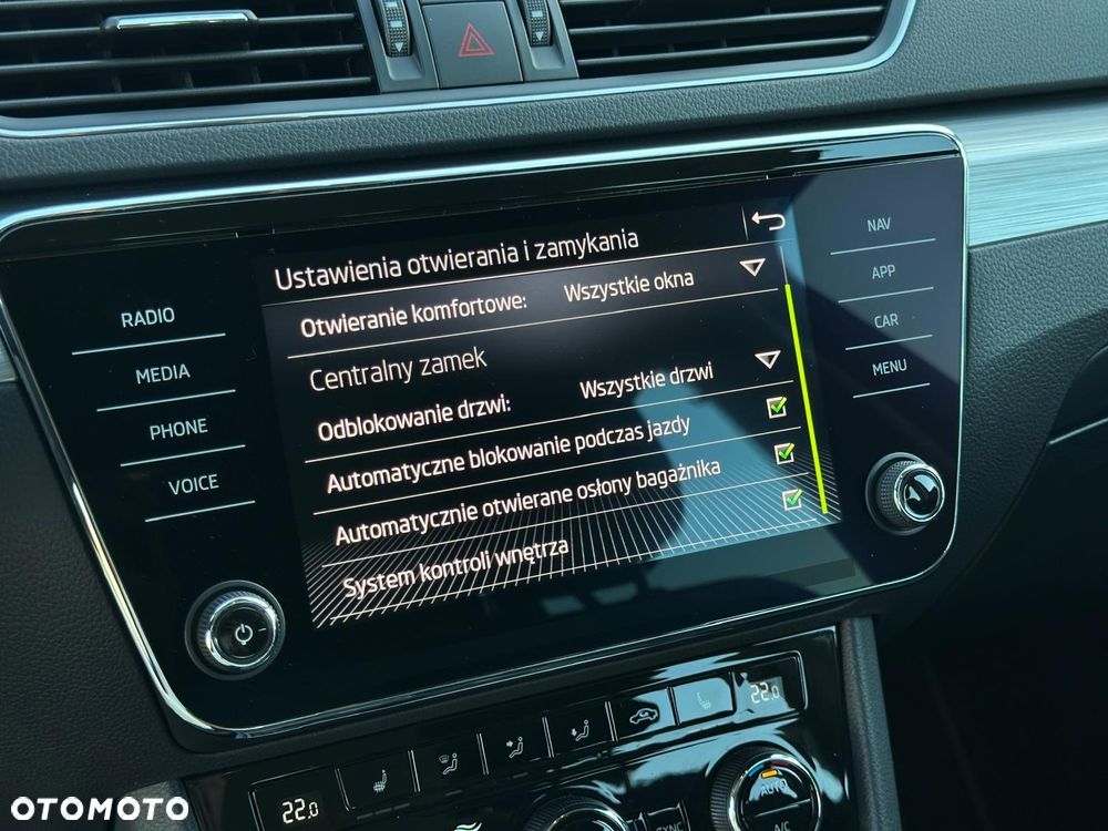 Skoda Superb 2.0 TDI Ambition - 33