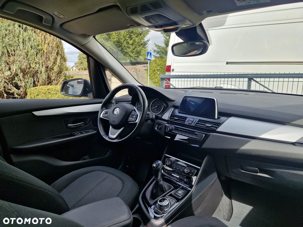 BMW Seria 2 218i - 29