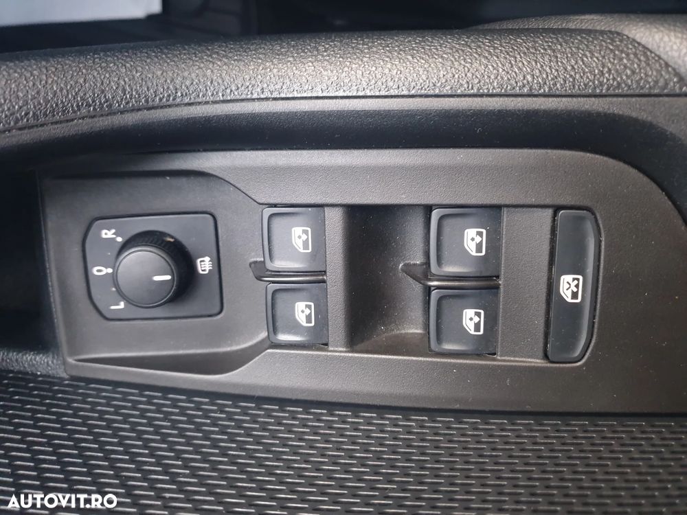 Skoda Octavia 2.0 TDI DSG Ambition - 35