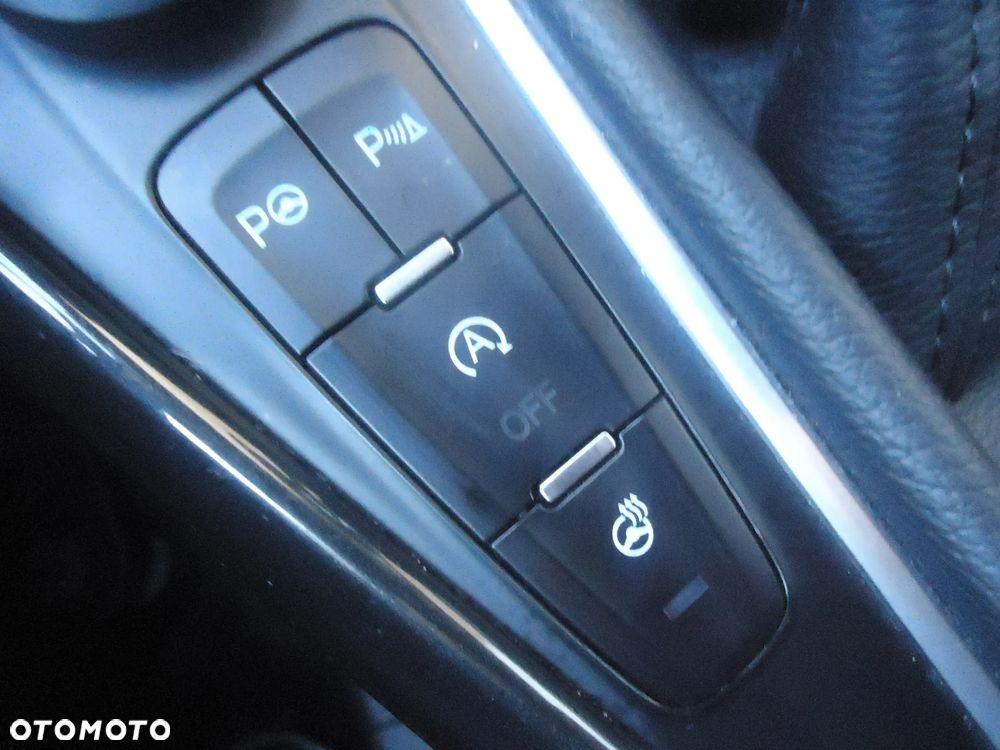 Ford Focus 1.5 EcoBoost Titanium ASS - 13