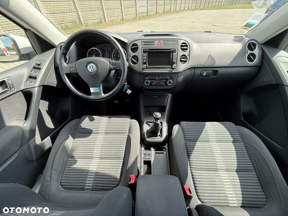 Volkswagen Tiguan - 10