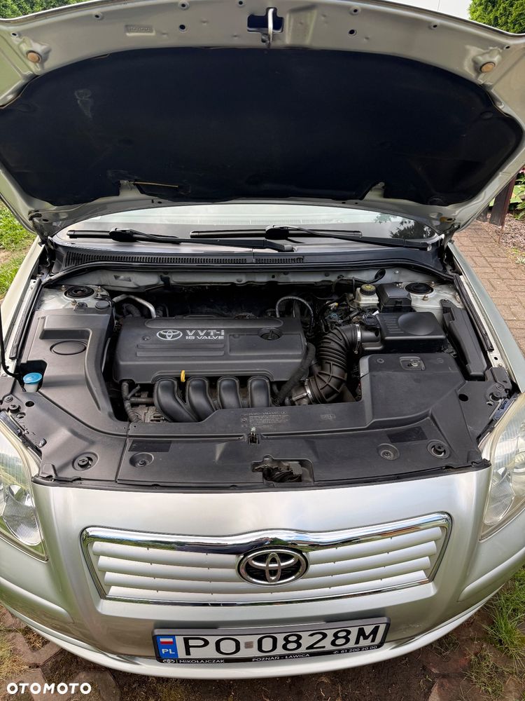 Toyota Avensis 1.8 VVT-i Sol - 19