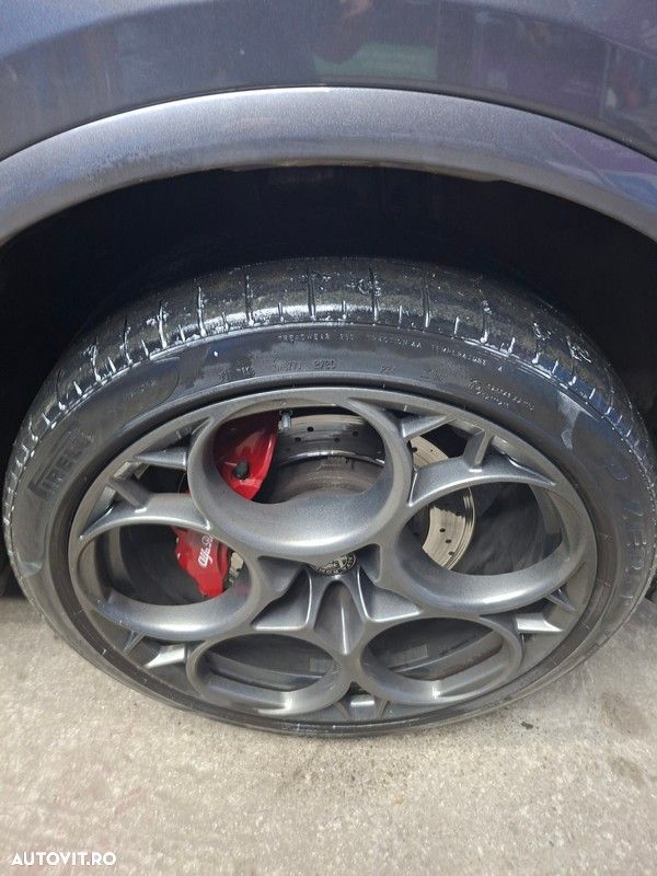 Alfa Romeo Stelvio 2.9 V6 Turbo AWD AT8 Quadrifoglio - 16