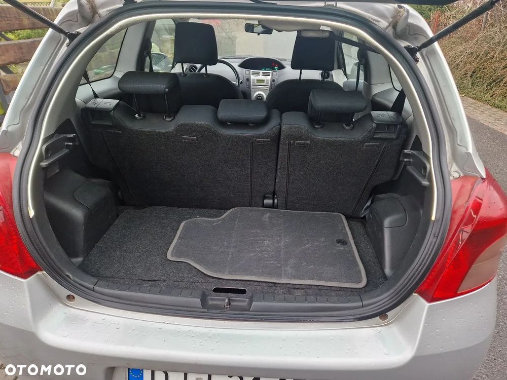 Toyota Yaris 1.3 Terra Gold - 15