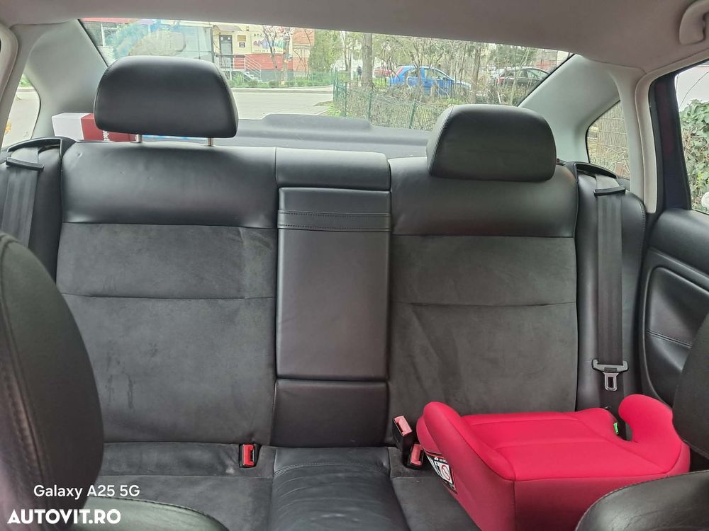 Volkswagen Passat 1.6 Comfortline - 9