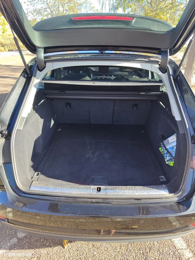 Audi A4 Avant 2.0 TDI Advance S tronic - 9