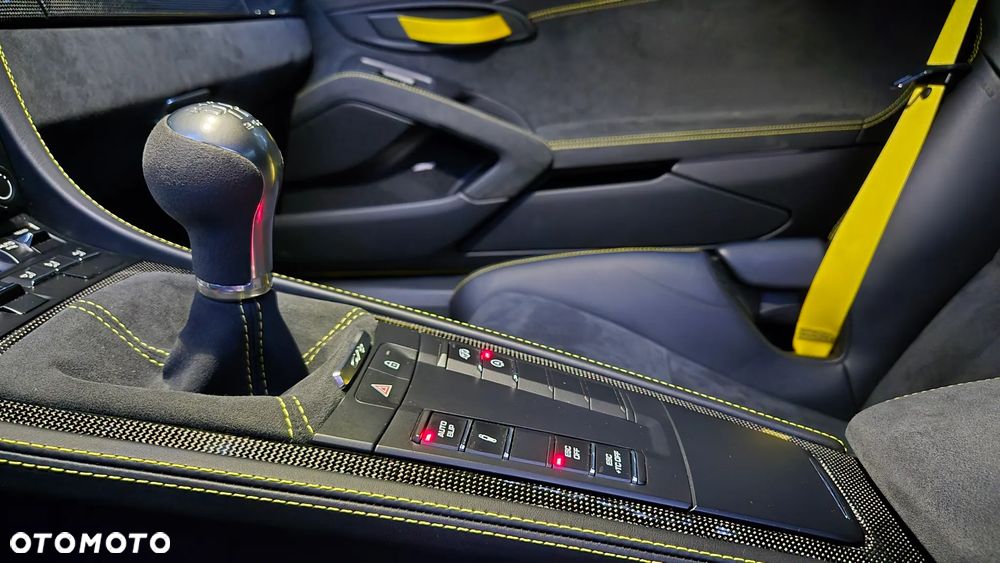 Porsche 718 Cayman - 13
