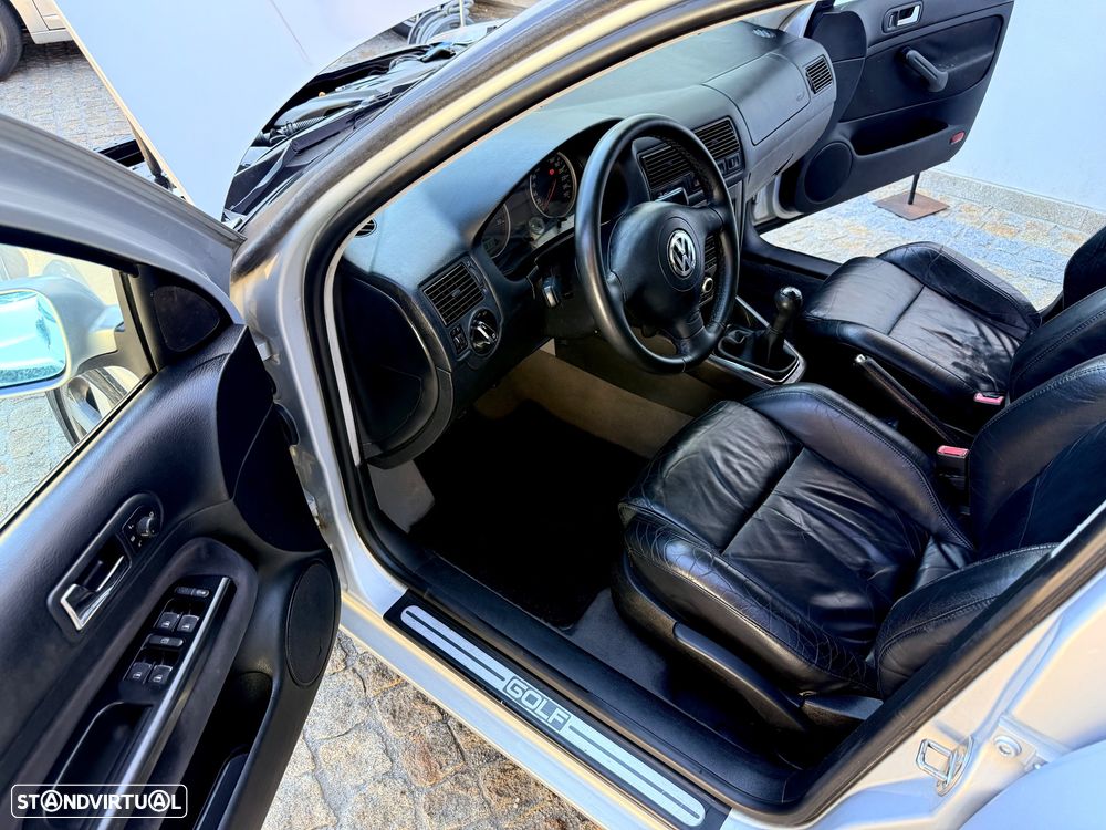 VW Golf 1.9 TDi Highline - 38