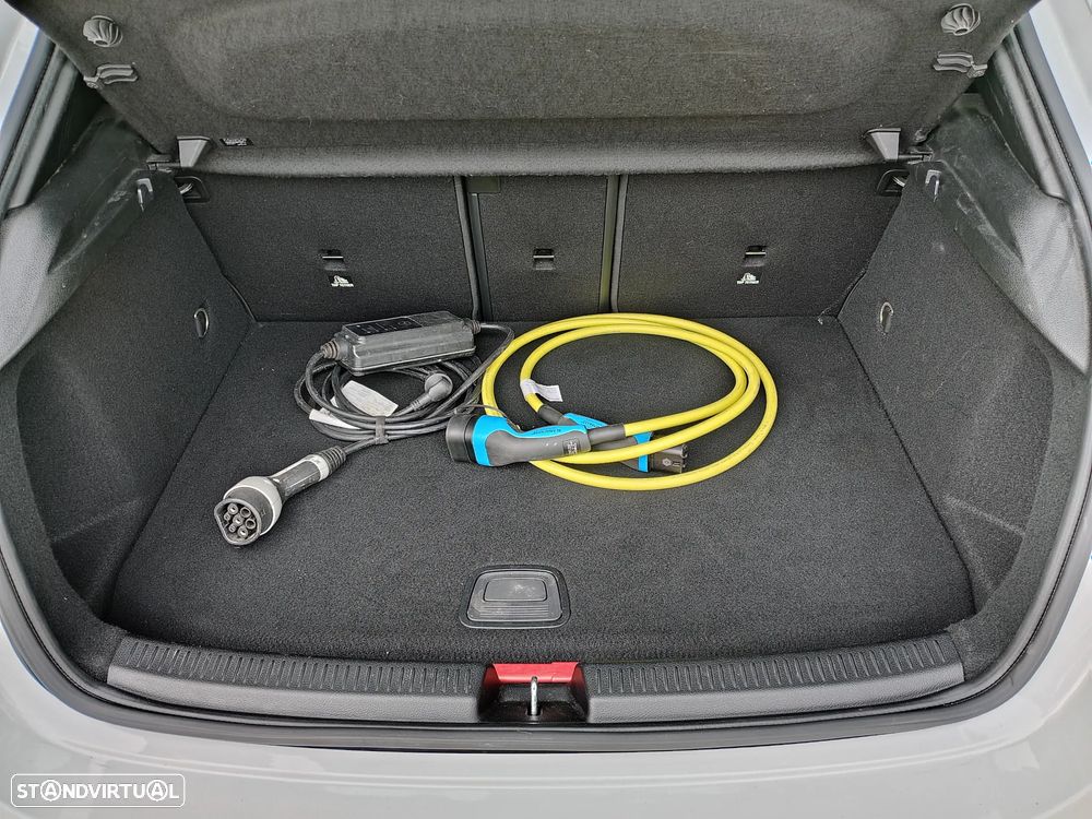 Mercedes-Benz A 250 e 8G-DCT Advanced Progressive - 26